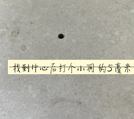 曲水瓷砖空鼓维修公司专业解答在瓷砖铺贴过程中，如果砂料搅拌不均匀，将会带来以下问题